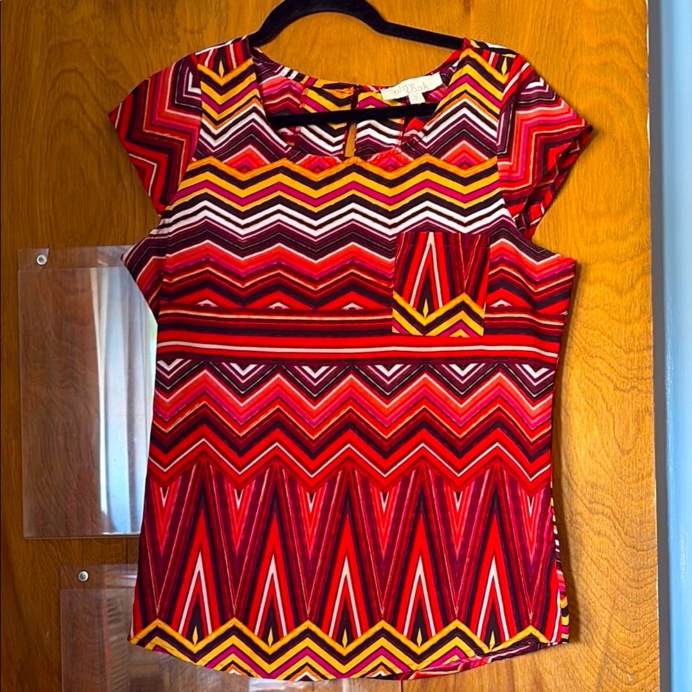 Olive & Oak Women’s Chevron Blouse